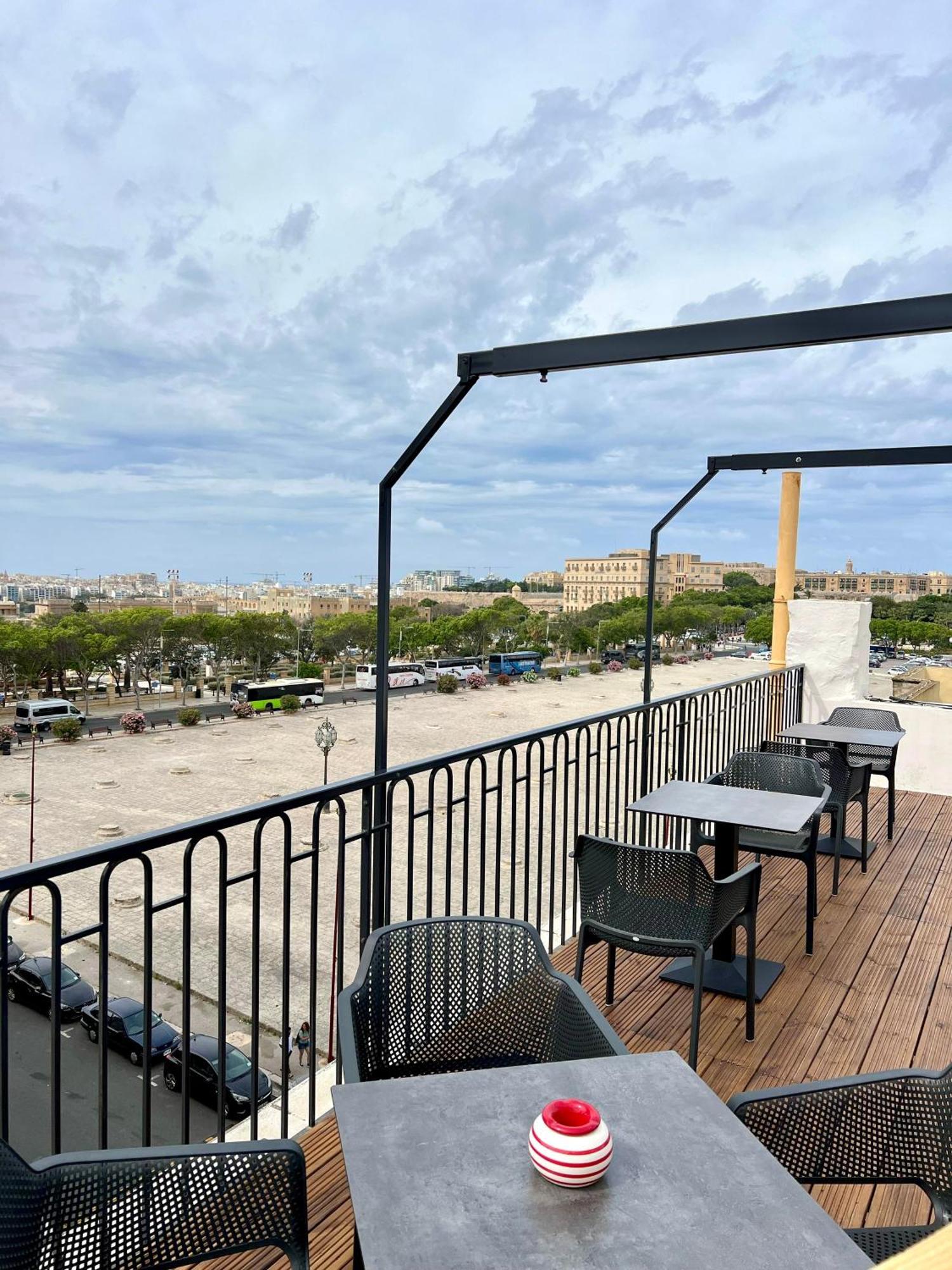 Florette Suite 1Br With Stunning Lounge Terrace By Arcobnb Il-Furjana Exteriér fotografie